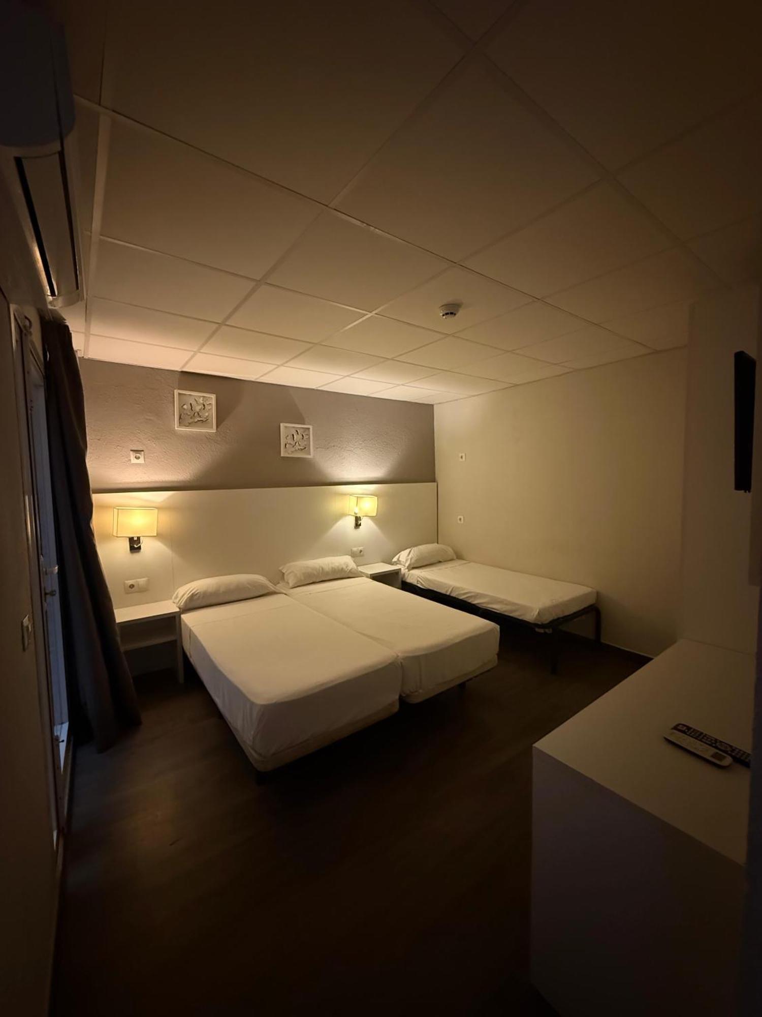 Hostal B And B Benidorm Affittacamere