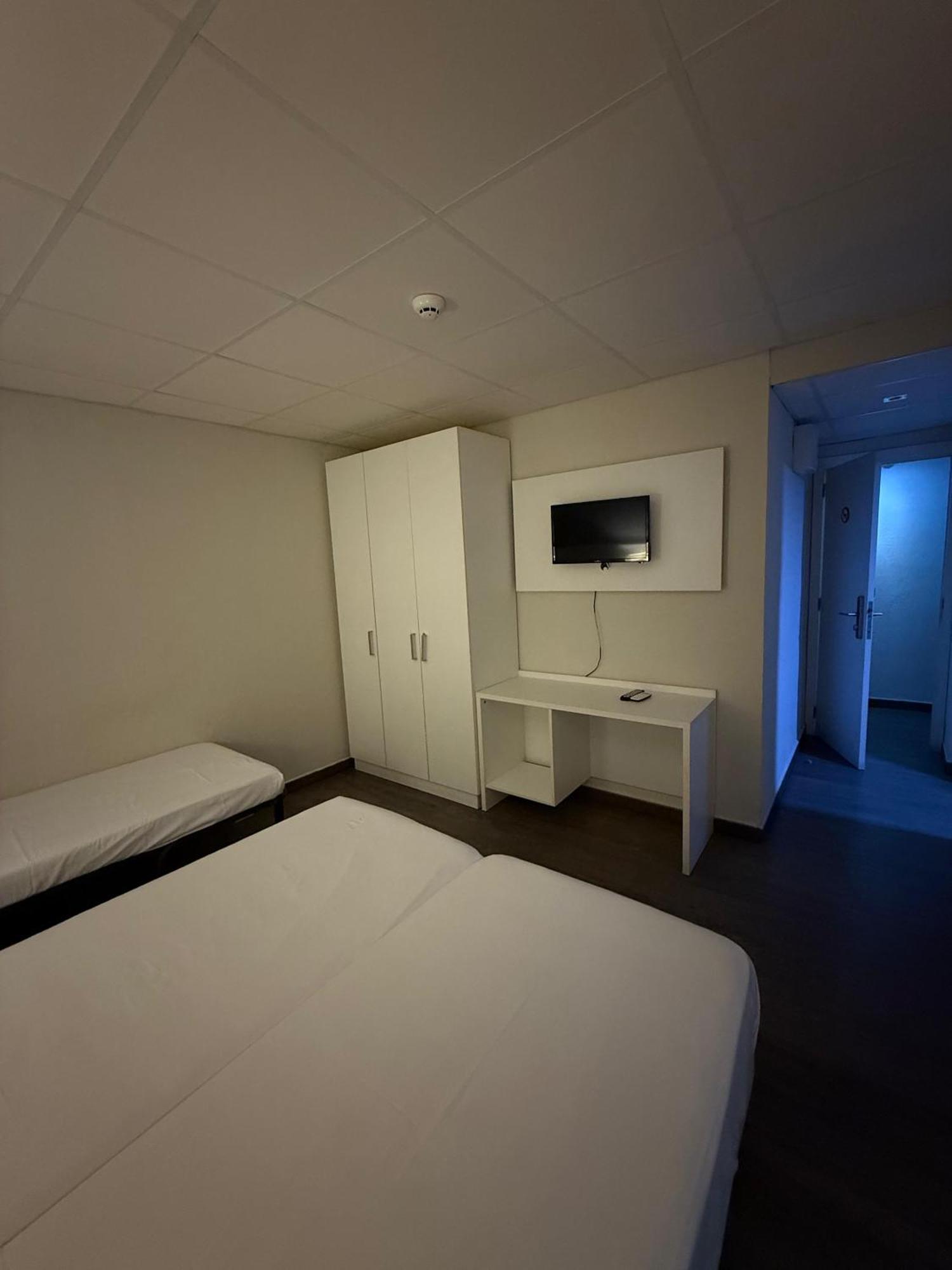 Affittacamere Hostal B And B Benidorm Benidorm