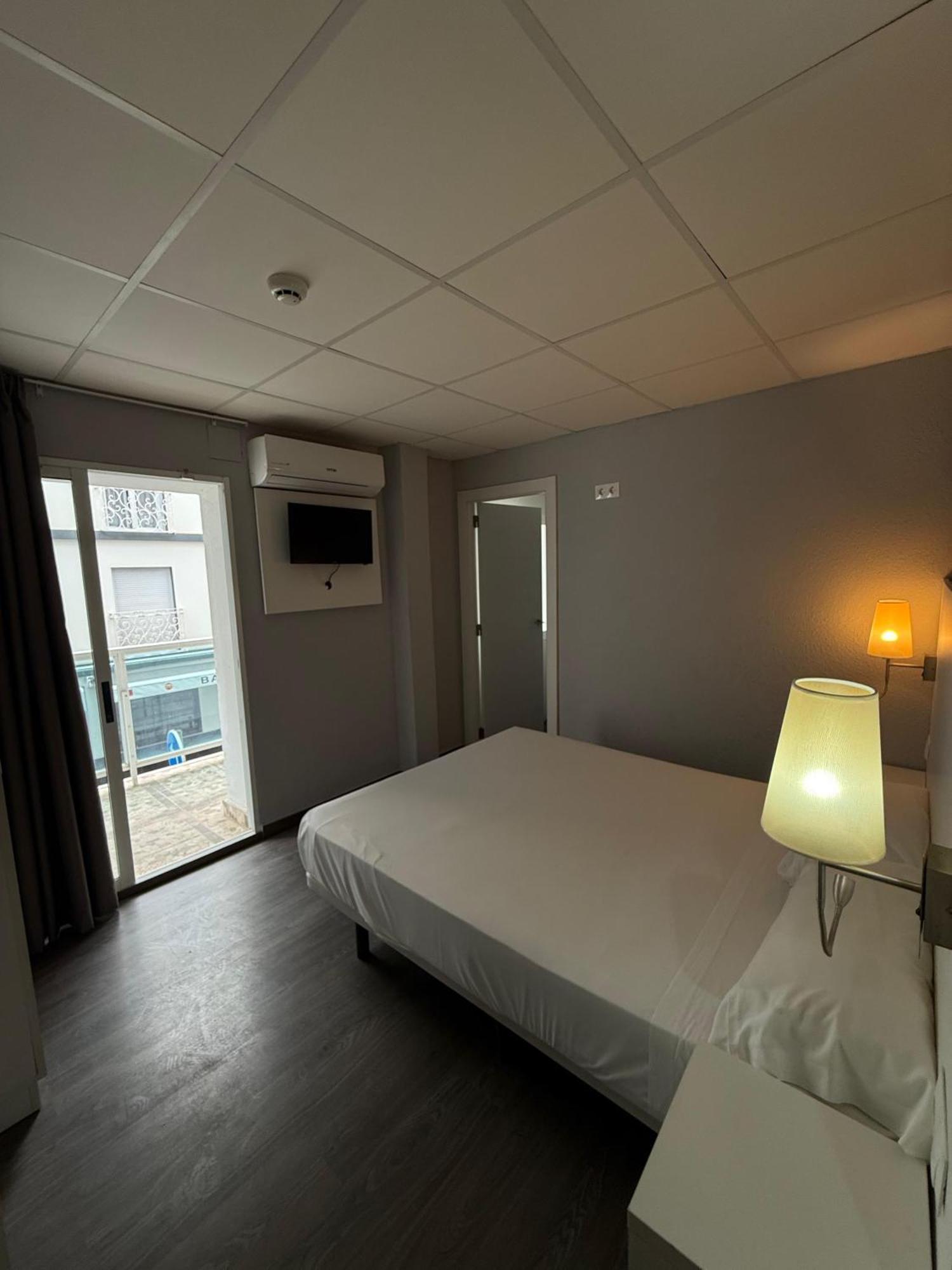 Hostal B And B Benidorm Benidorm