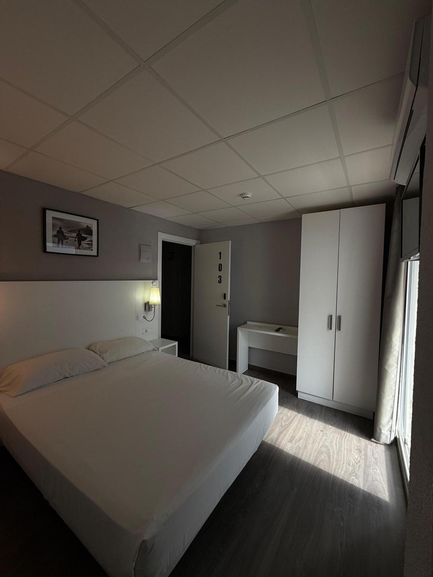 Guest house Hostal B And B Benidorm *